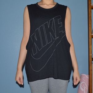 Nike Essential Muscle Tank